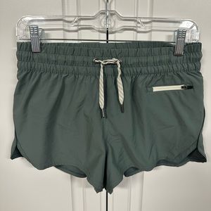 Vuori Women’s Clementine Short in Green - Small